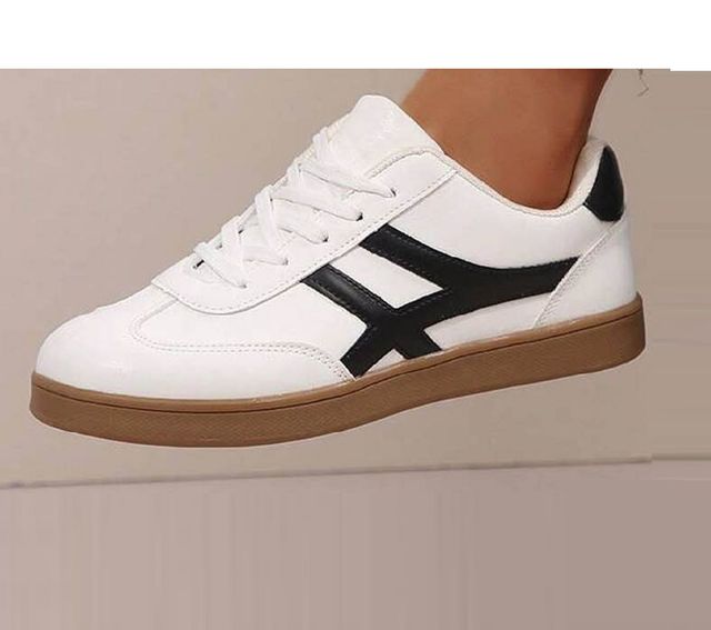 SNKORA Core Comfort Sneakers